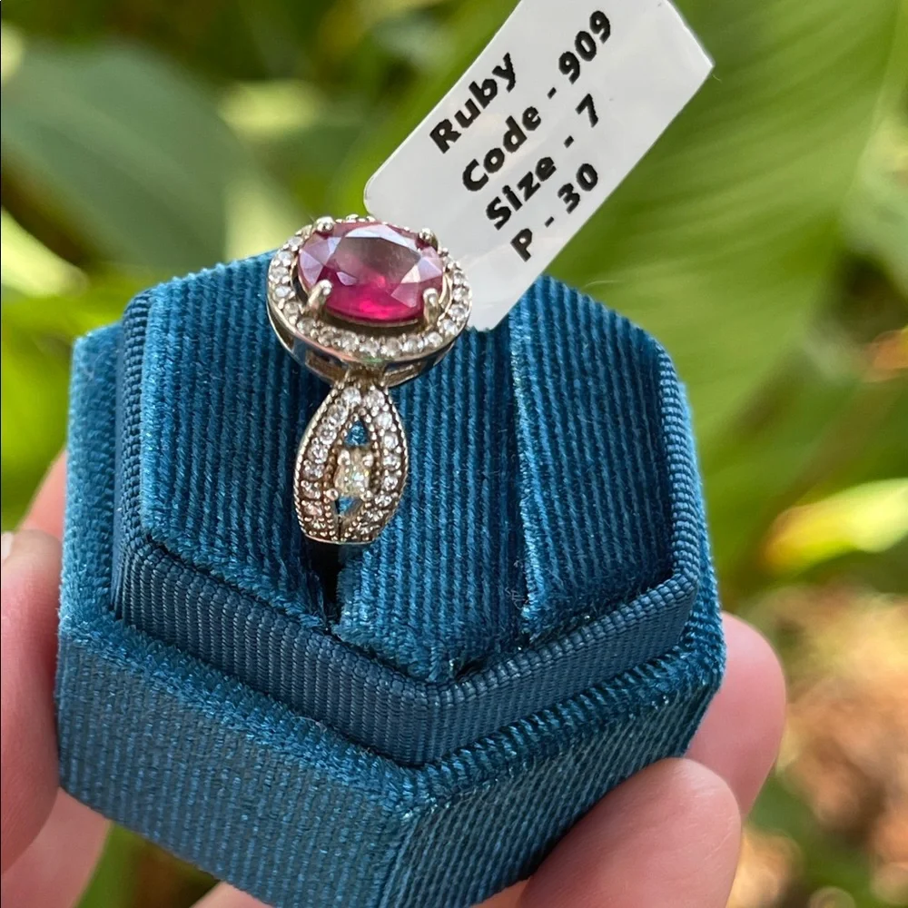 NWT Elegant Natural Ruby Gemstone with CZ in 925 Silver Ring size 7